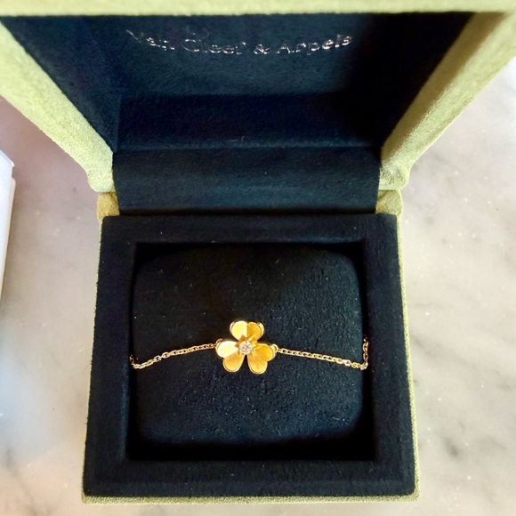 Van Cleef & Arpels 18k Yellow Gold Diamond Frivole Bracelet Mini Model. - Picture 2 of 10